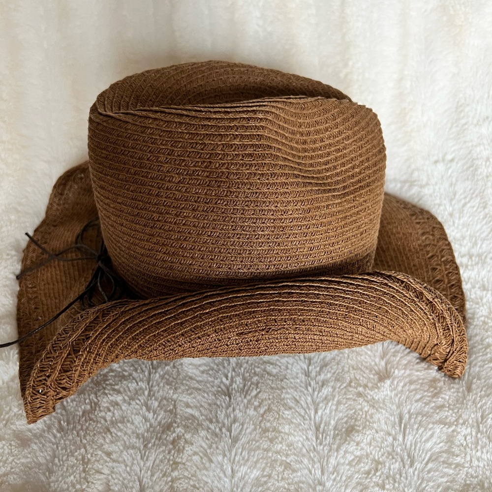 C.C. Hat - Picture 2 of 4